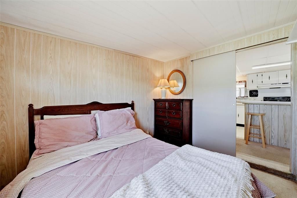 For Sale: $84,900 (2 beds, 1 baths, 528 Square Feet)