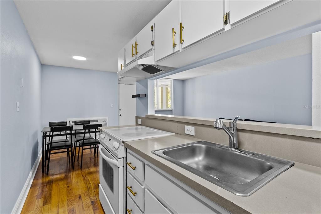 На продажу: $190,000 (1 спален, 1 ванн, 540 Квадратных фут)