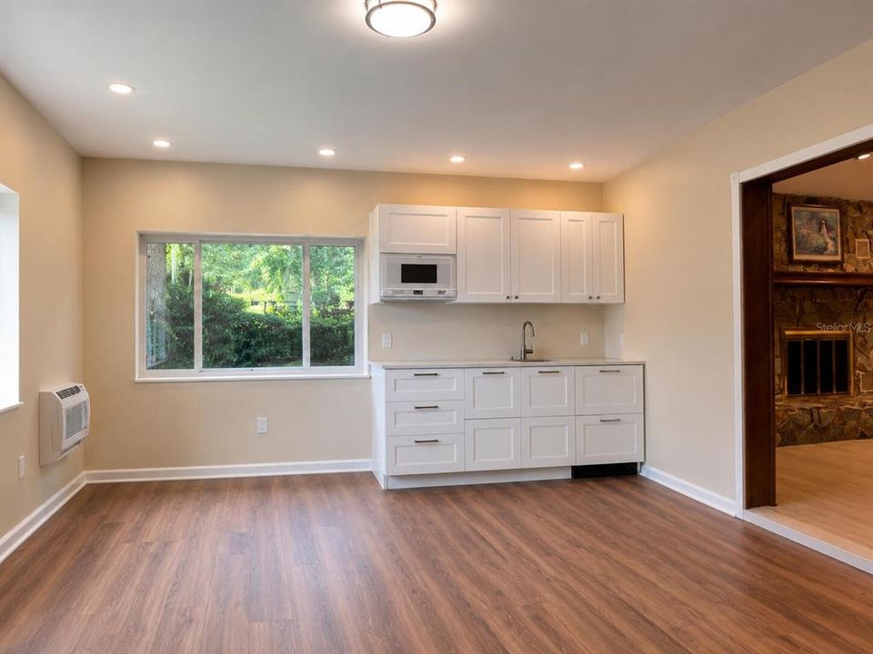 For Sale: $865,000 (5 beds, 3 baths, 3482 Square Feet)