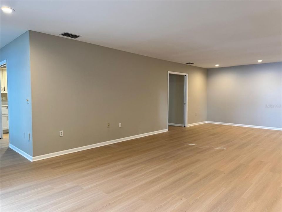 For Sale: $865,000 (5 beds, 3 baths, 3482 Square Feet)
