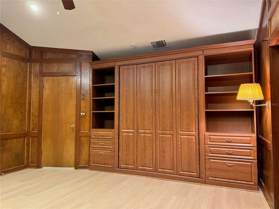 For Sale: $865,000 (5 beds, 3 baths, 3482 Square Feet)