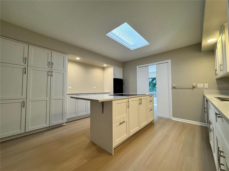 For Sale: $865,000 (5 beds, 3 baths, 3482 Square Feet)