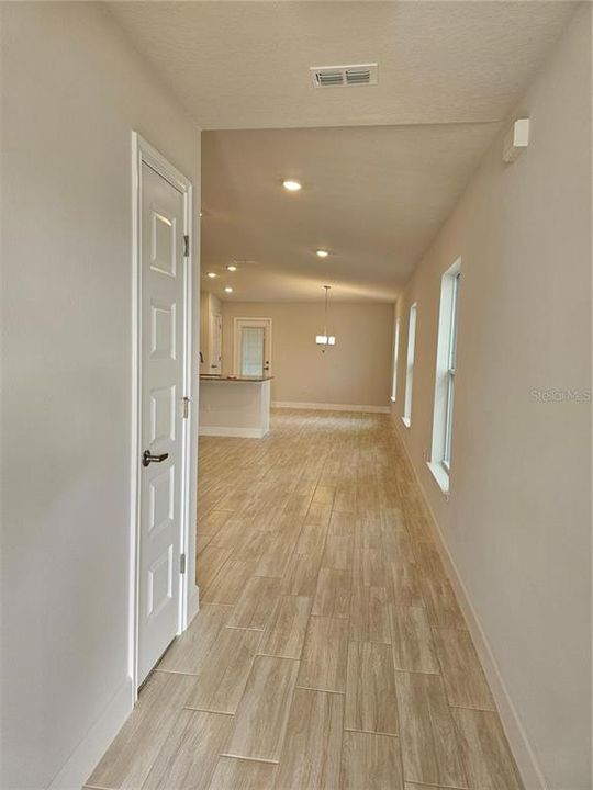 В аренду: $1,950 (3 спален, 2 ванн, 1418 Квадратных фут)