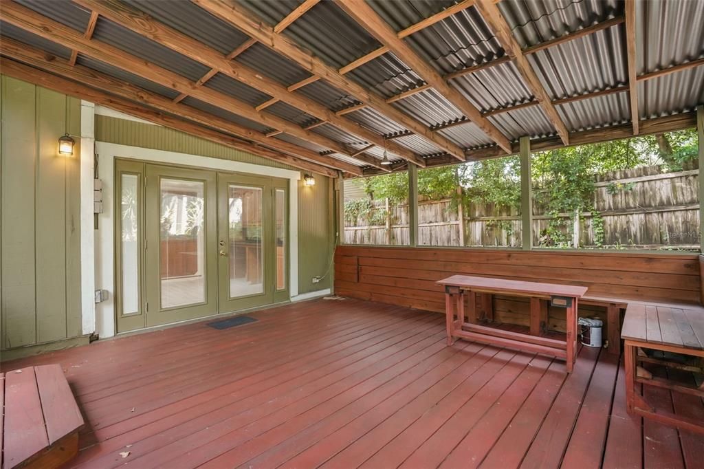 For Sale: $425,000 (3 beds, 2 baths, 1905 Square Feet)