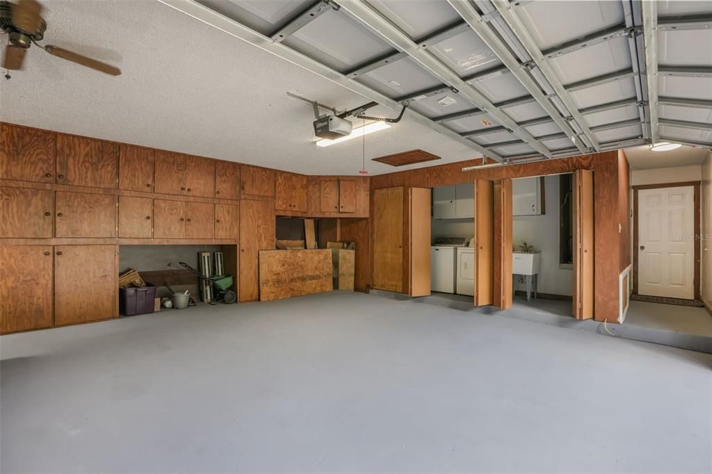For Sale: $425,000 (3 beds, 2 baths, 1905 Square Feet)