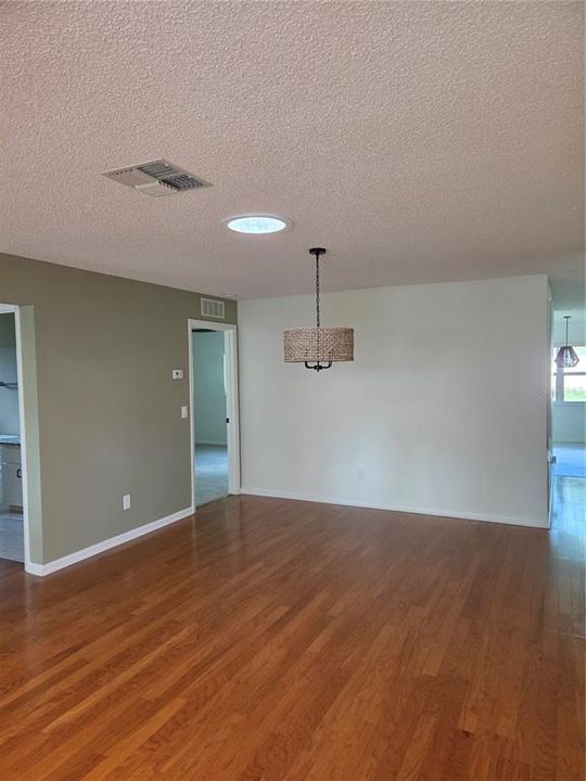 For Rent: $1,650 (2 beds, 2 baths, 1412 Square Feet)