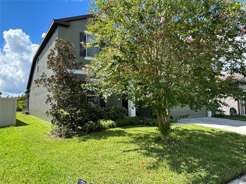 For Sale: $459,900 (4 beds, 3 baths, 2820 Square Feet)