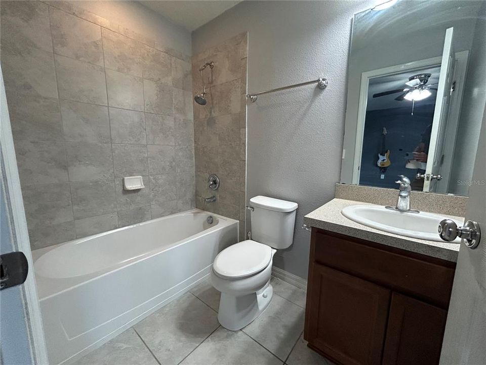 For Sale: $459,900 (4 beds, 3 baths, 2820 Square Feet)
