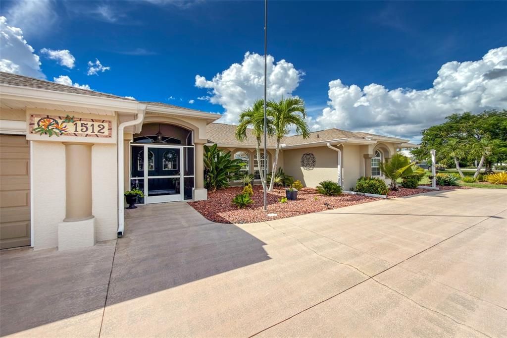 En Venta: $459,000 (4 camas, 3 baños, 2360 Pies cuadrados)