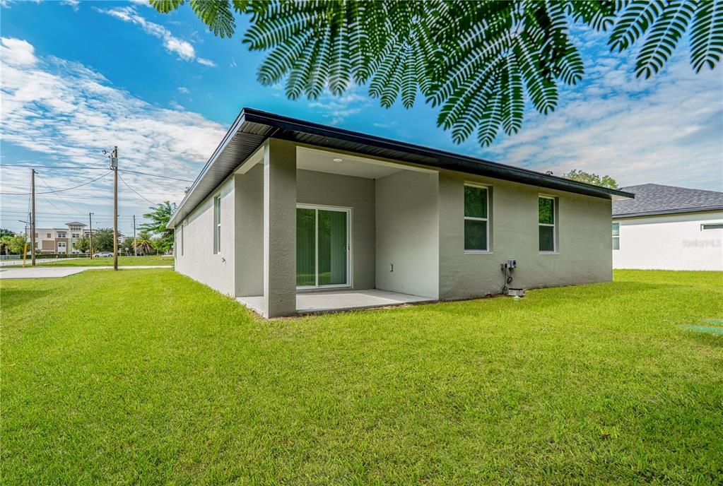 На продажу: $415,000 (4 спален, 2 ванн, 1665 Квадратных фут)