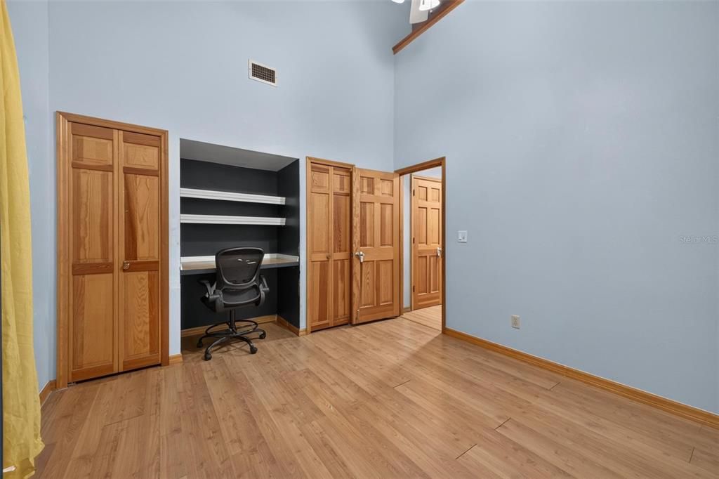 For Sale: $399,000 (2 beds, 2 baths, 1653 Square Feet)