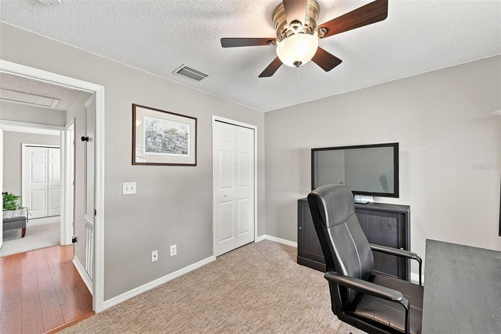 For Sale: $310,000 (4 beds, 2 baths, 1519 Square Feet)