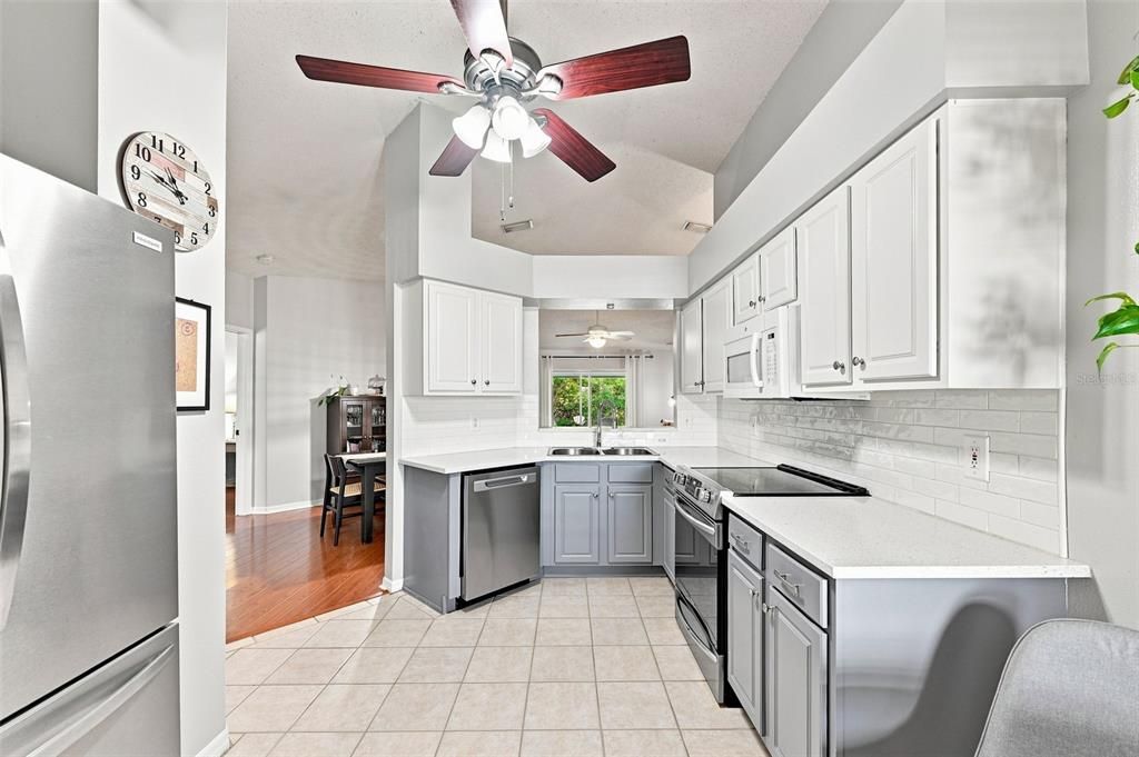For Sale: $310,000 (4 beds, 2 baths, 1519 Square Feet)