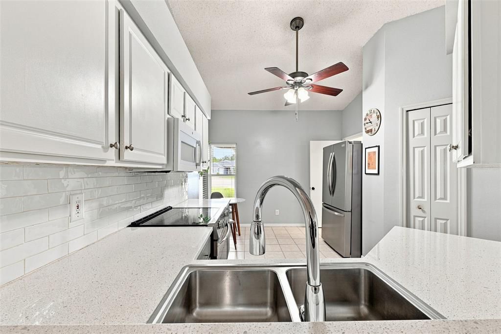 For Sale: $310,000 (4 beds, 2 baths, 1519 Square Feet)