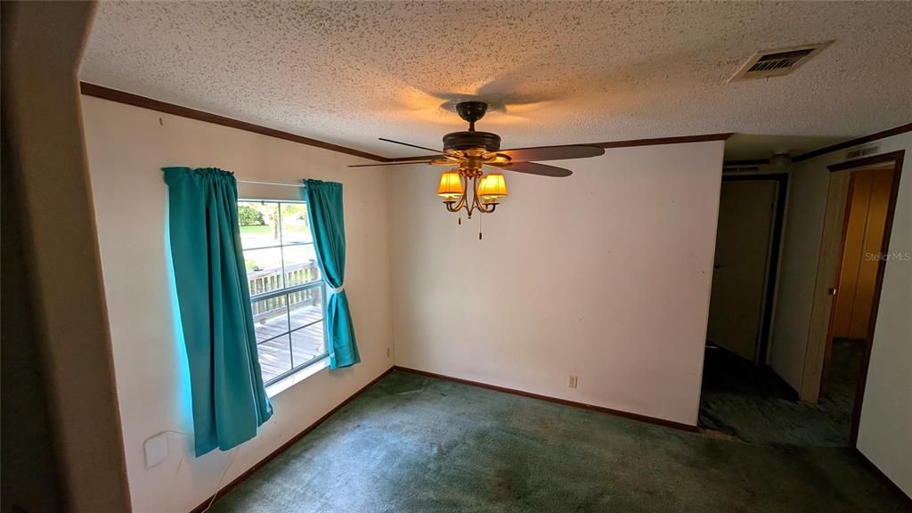 For Sale: $249,000 (3 beds, 2 baths, 1512 Square Feet)