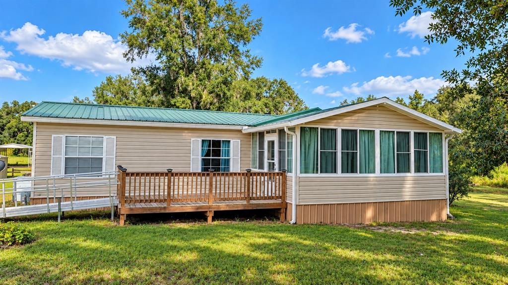 For Sale: $249,000 (3 beds, 2 baths, 1512 Square Feet)