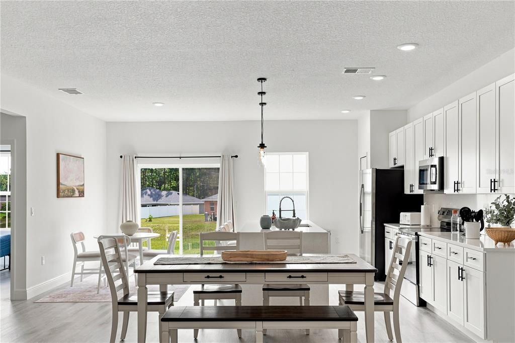 For Sale: $315,000 (4 beds, 2 baths, 1774 Square Feet)
