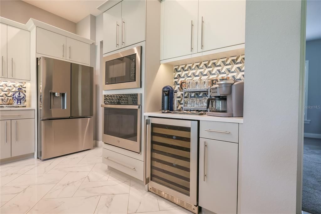 For Sale: $774,900 (4 beds, 3 baths, 2701 Square Feet)