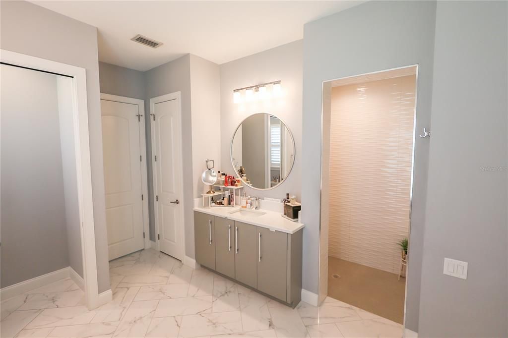 For Sale: $774,900 (4 beds, 3 baths, 2701 Square Feet)