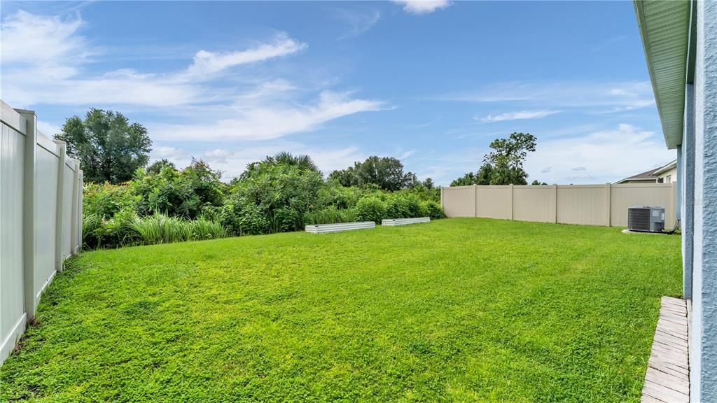 На продажу: $335,000 (4 спален, 2 ванн, 1828 Квадратных фут)