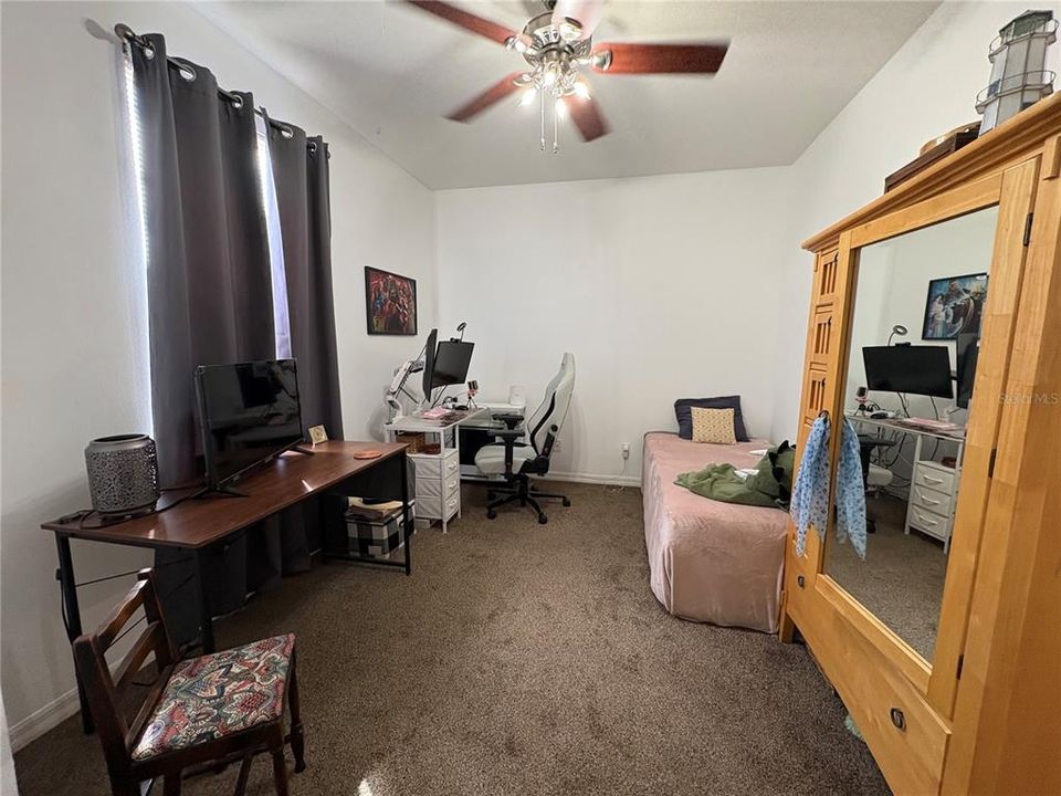 For Sale: $184,900 (2 beds, 2 baths, 1268 Square Feet)