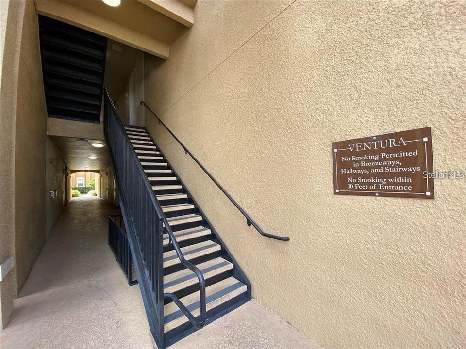 For Rent: $1,999 (3 beds, 2 baths, 1247 Square Feet)