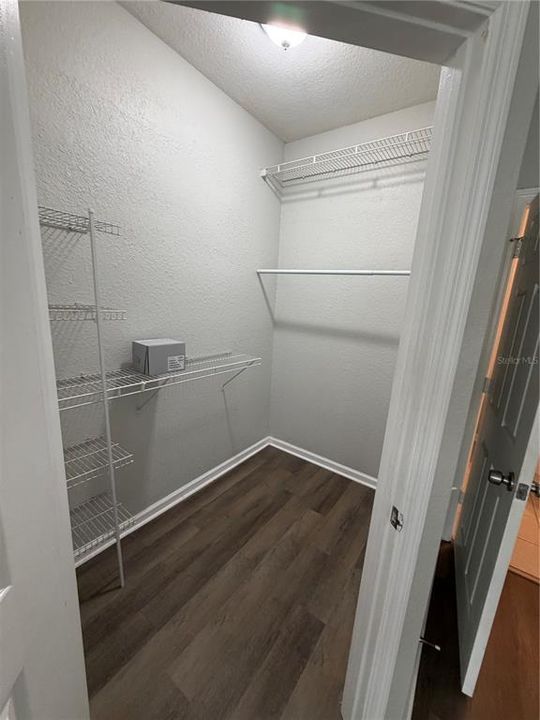 For Rent: $1,999 (3 beds, 2 baths, 1247 Square Feet)