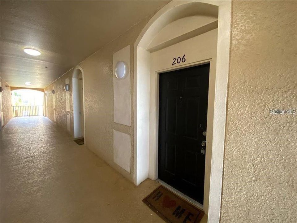 For Rent: $1,999 (3 beds, 2 baths, 1247 Square Feet)