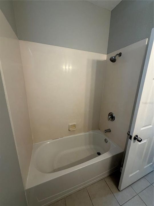 For Rent: $1,999 (3 beds, 2 baths, 1247 Square Feet)