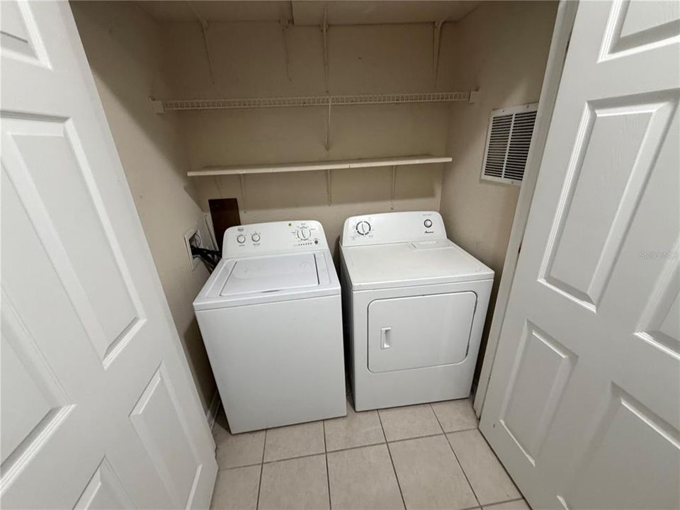 For Rent: $1,999 (3 beds, 2 baths, 1247 Square Feet)