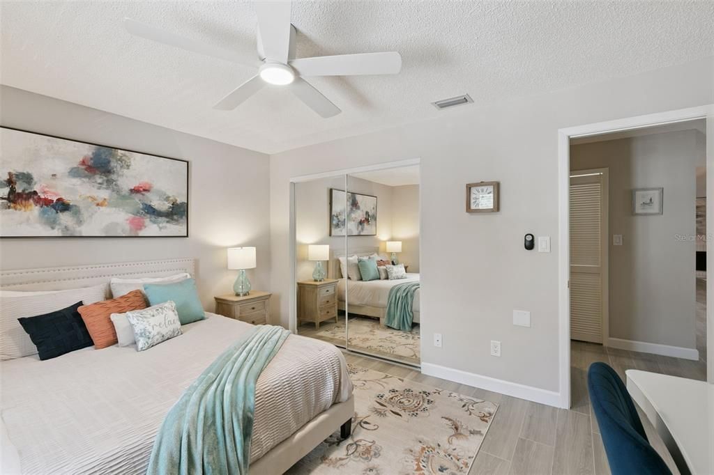 For Sale: $230,000 (2 beds, 2 baths, 1339 Square Feet)