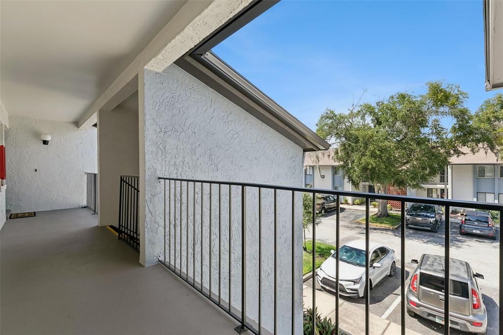 For Sale: $230,000 (2 beds, 2 baths, 1339 Square Feet)
