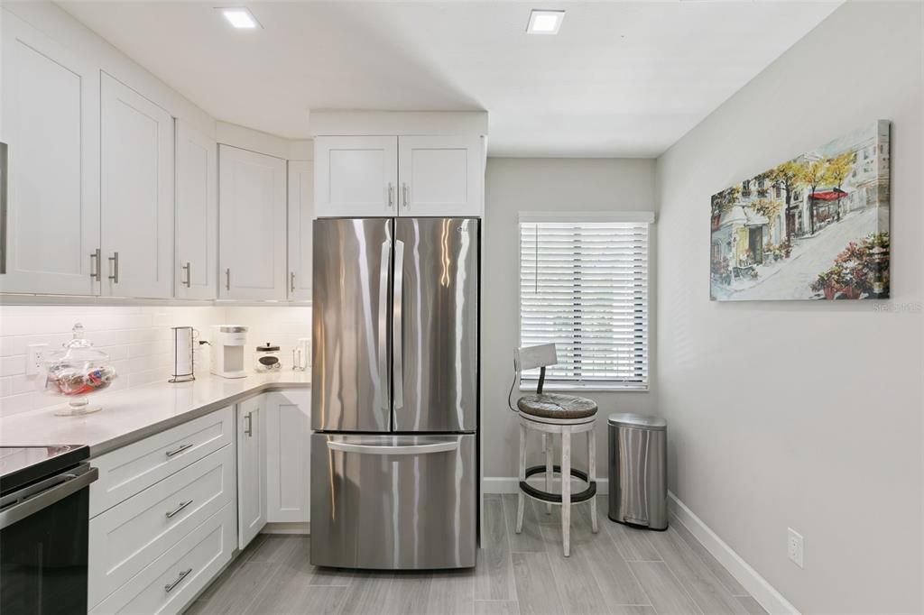 For Sale: $230,000 (2 beds, 2 baths, 1339 Square Feet)