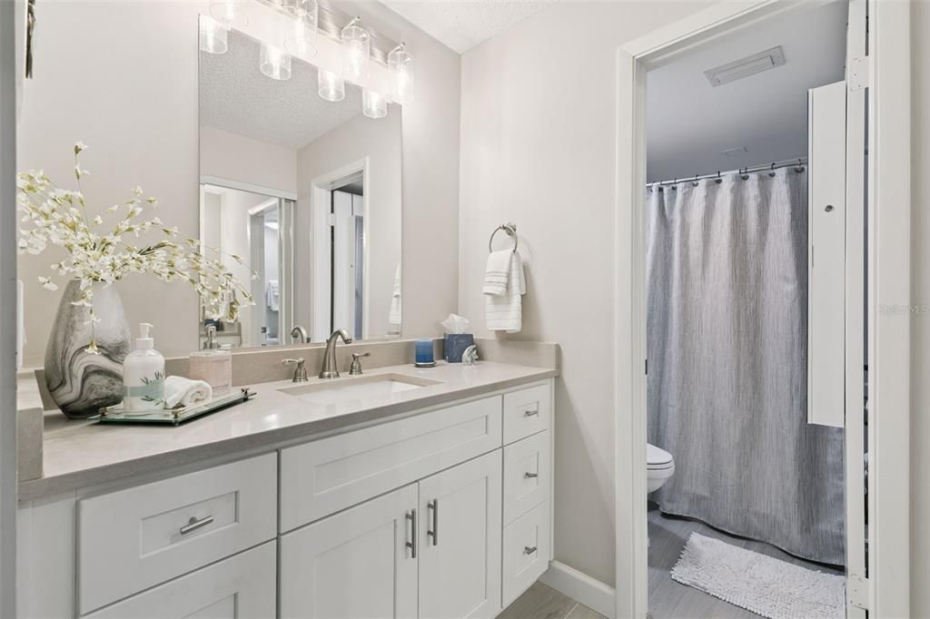 For Sale: $230,000 (2 beds, 2 baths, 1339 Square Feet)