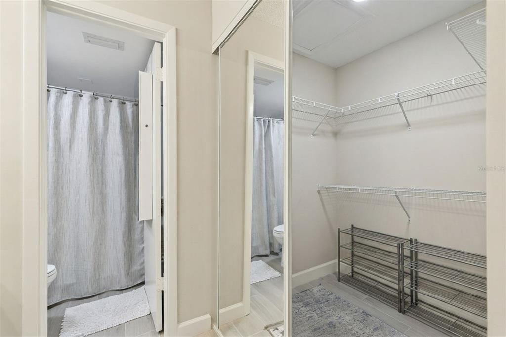For Sale: $230,000 (2 beds, 2 baths, 1339 Square Feet)