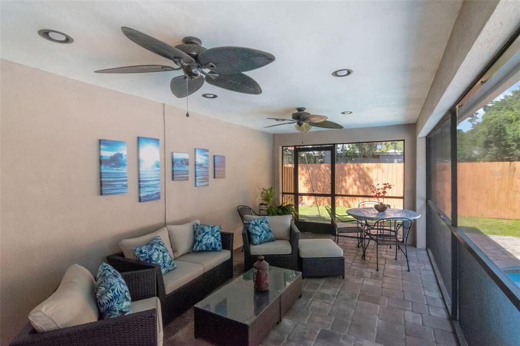 For Sale: $450,000 (3 beds, 2 baths, 1614 Square Feet)