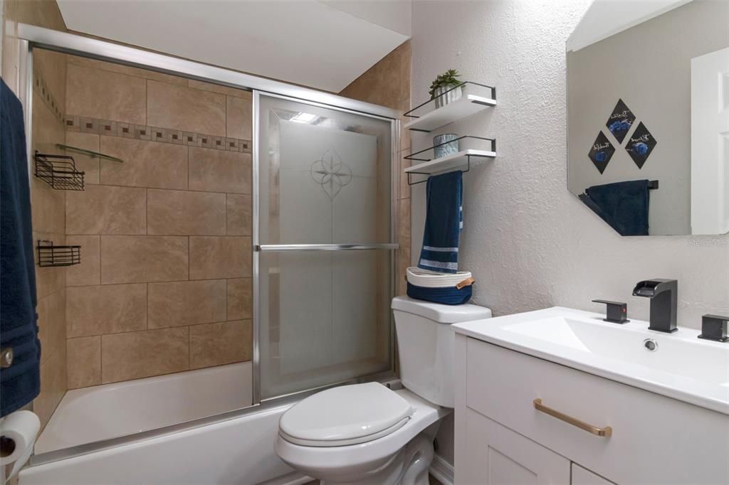For Sale: $450,000 (3 beds, 2 baths, 1614 Square Feet)