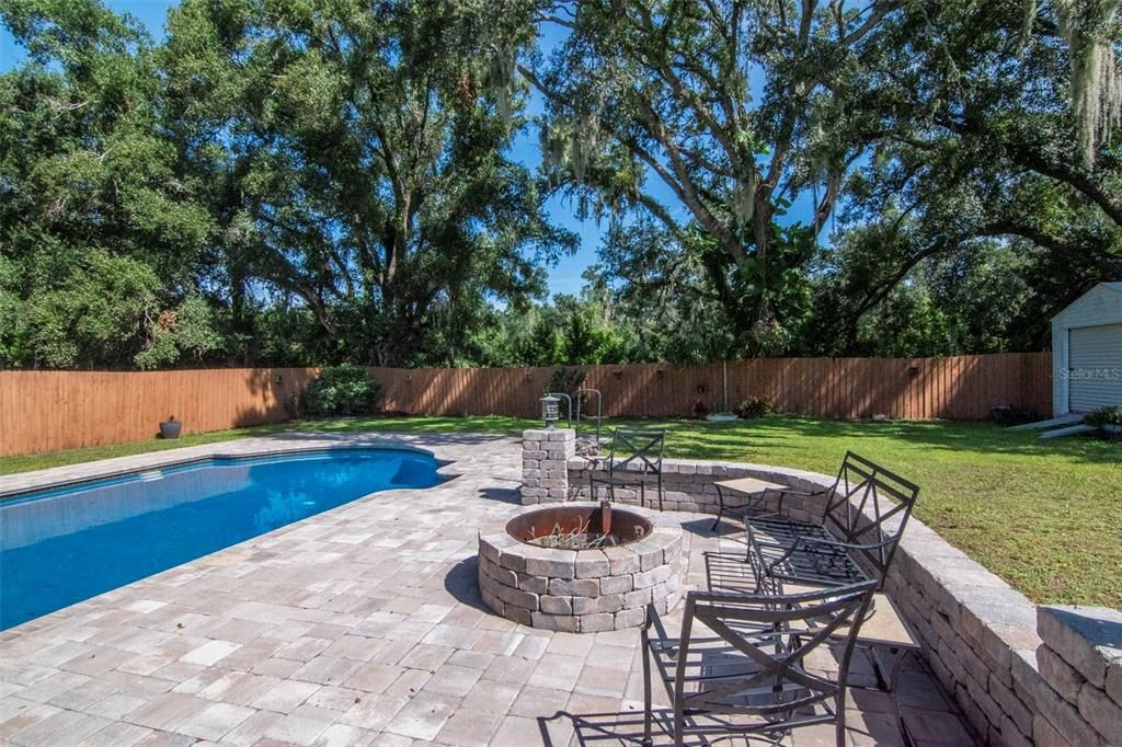For Sale: $450,000 (3 beds, 2 baths, 1614 Square Feet)