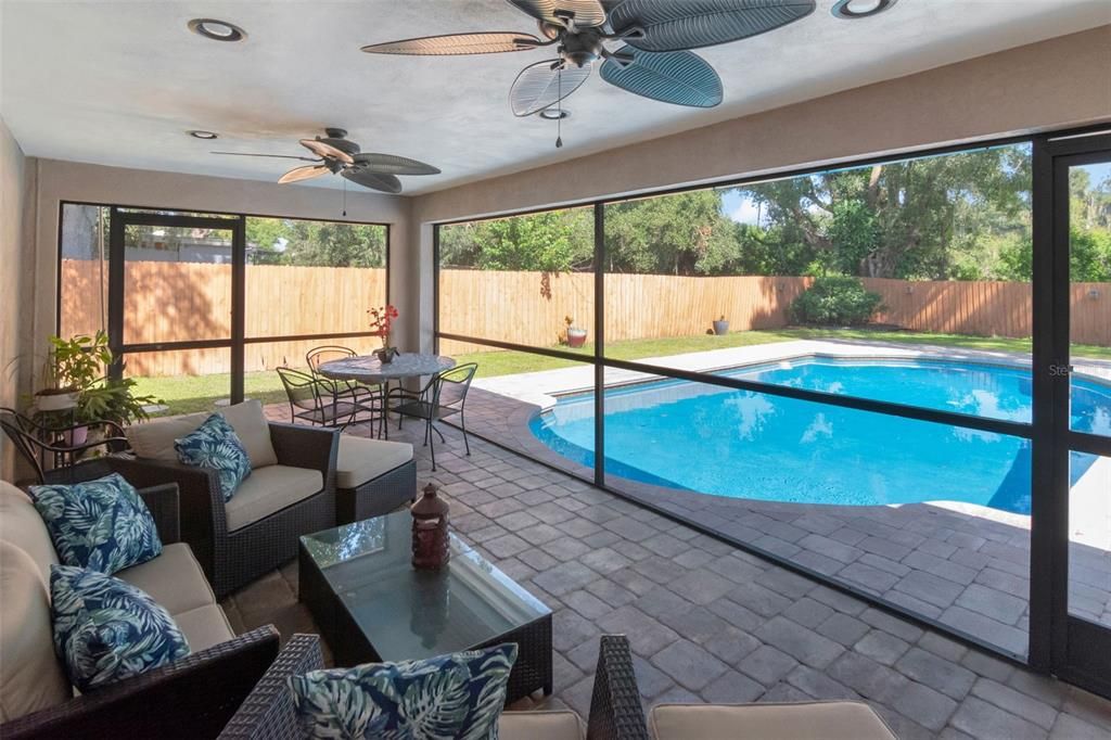 For Sale: $450,000 (3 beds, 2 baths, 1614 Square Feet)