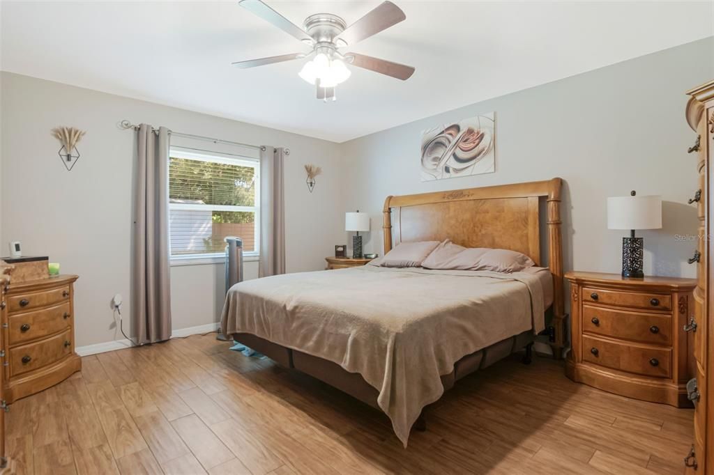 For Sale: $450,000 (3 beds, 2 baths, 1614 Square Feet)
