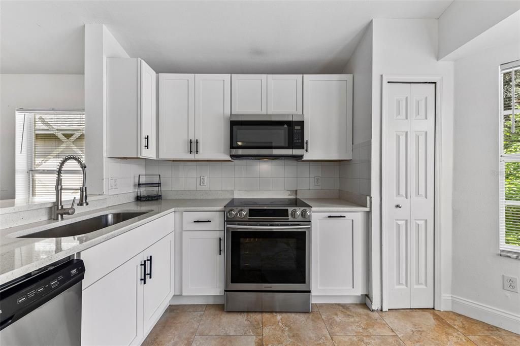 En Venta: $345,000 (3 camas, 2 baños, 1450 Pies cuadrados)