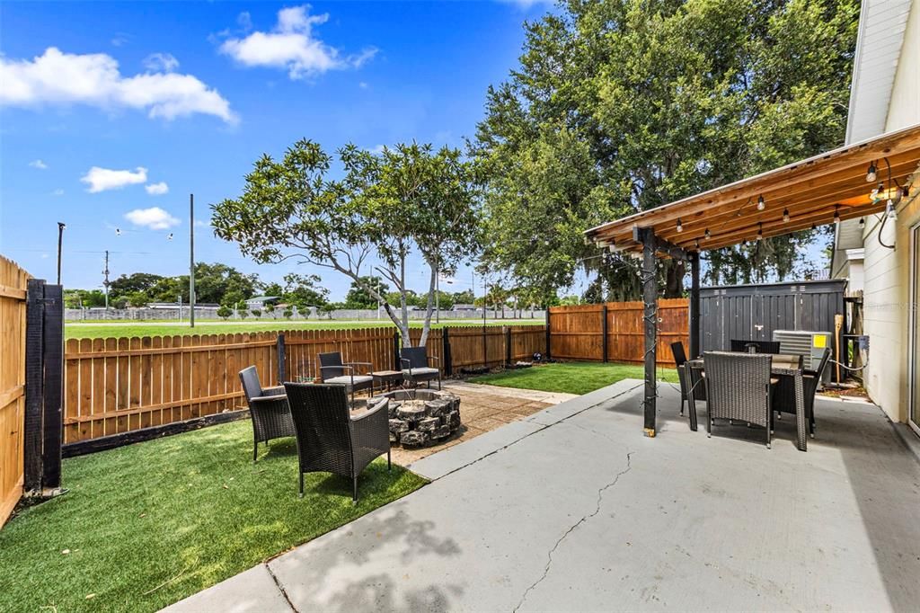 En Venta: $345,000 (3 camas, 2 baños, 1450 Pies cuadrados)