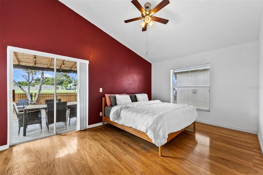 En Venta: $345,000 (3 camas, 2 baños, 1450 Pies cuadrados)