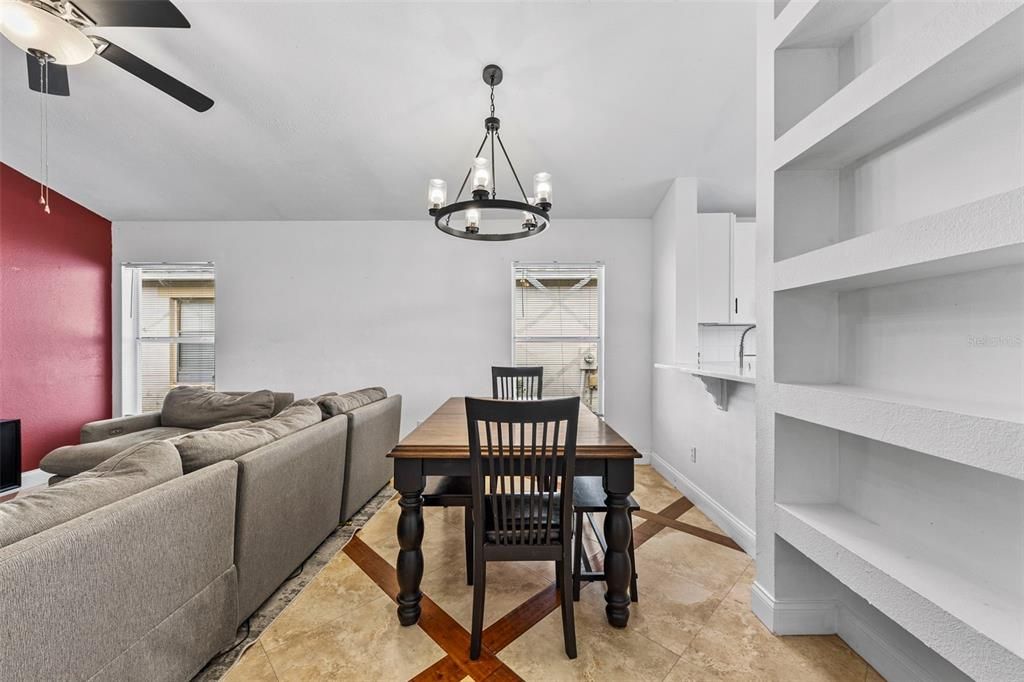 En Venta: $345,000 (3 camas, 2 baños, 1450 Pies cuadrados)