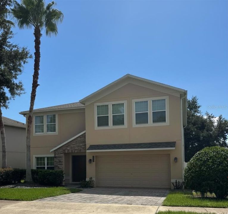 En Venta: $395,000 (4 camas, 2 baños, 2666 Pies cuadrados)