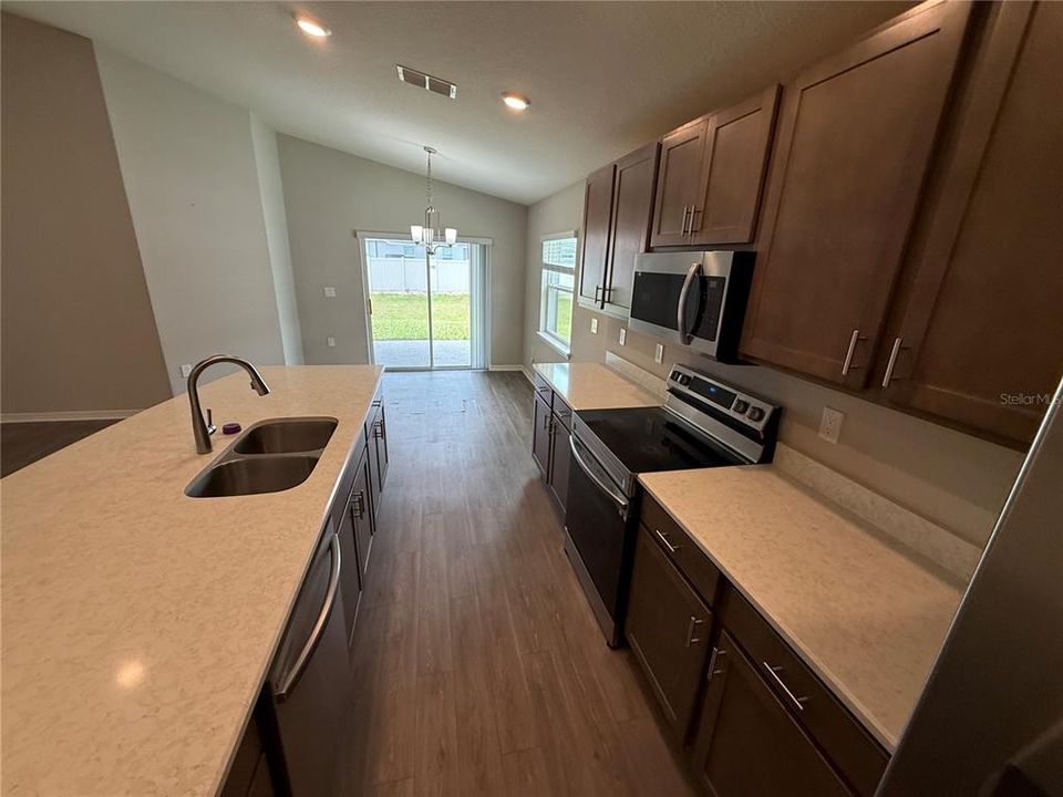 For Sale: $233,000 (4 beds, 2 baths, 1707 Square Feet)