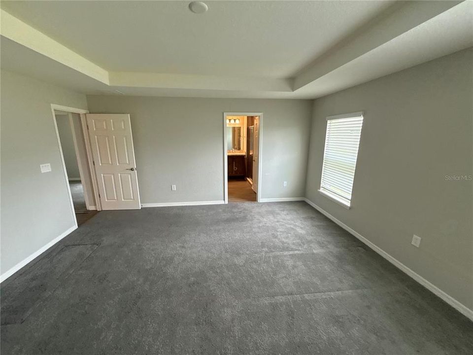 For Sale: $233,000 (4 beds, 2 baths, 1707 Square Feet)