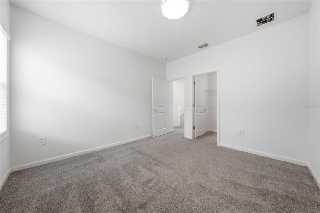 For Rent: $2,350 (3 beds, 2 baths, 1930 Square Feet)