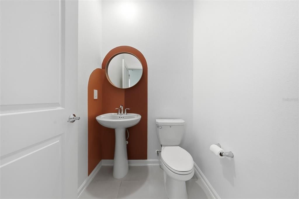 For Rent: $2,350 (3 beds, 2 baths, 1930 Square Feet)