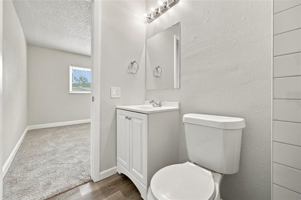 For Sale: $269,900 (2 beds, 2 baths, 1303 Square Feet)